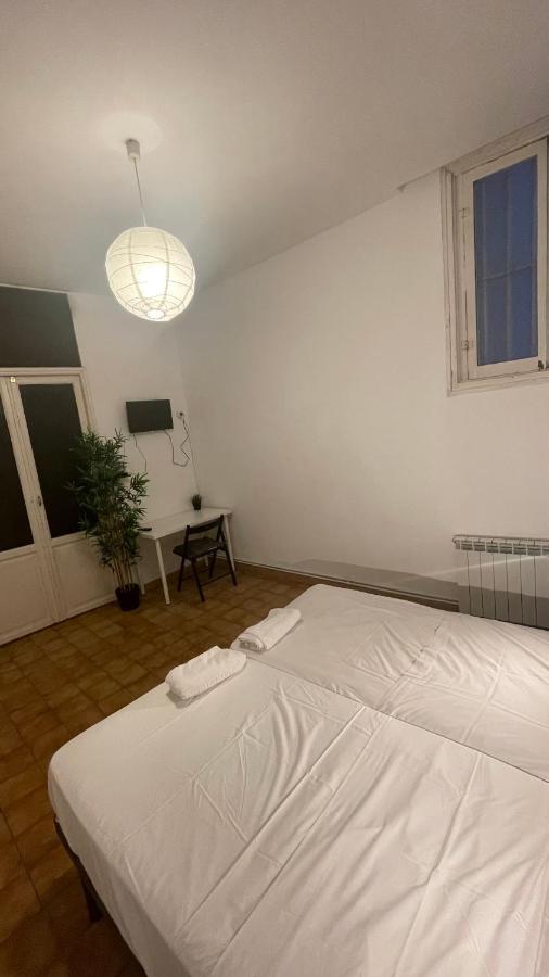 Leon Habitaciones Madrid Esterno foto